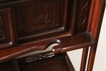 和製ビンテージ　花梨(カリン)材　凝った意匠が素敵な飾り棚(収納棚、戸棚、茶棚、違い棚、ヴィンテージ)(R-075428)