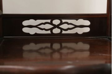 和製ビンテージ　花梨(カリン)材　凝った意匠が素敵な飾り棚(収納棚、戸棚、茶棚、違い棚、ヴィンテージ)(R-075428)