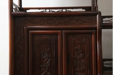 和製ビンテージ　花梨(カリン)材　凝った意匠が素敵な飾り棚(収納棚、戸棚、茶棚、違い棚、ヴィンテージ)(R-075428)