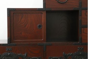 中古　美品　仙台民芸箪笥(仙台箪笥)　欅産業　拭き漆塗りが美しい階段箪笥(和たんす、収納箪笥、整理タンス、引き出し)(R-075430)