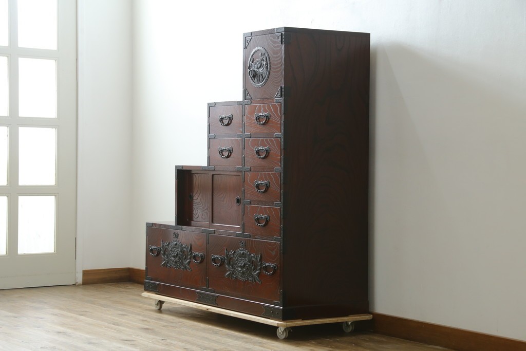 中古　美品　仙台民芸箪笥(仙台箪笥)　欅産業　拭き漆塗り　力強い木目が魅力の階段箪笥　(R-075430)