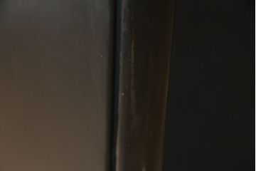 中古　Cassina(カッシーナ)　675　MARALUNGA(マラルンガ)　本革(レザー)　高級感漂う佇まいが魅力の1人掛けソファ(アームチェア、一人掛け、1P)(定価約100万円)(R-075432)