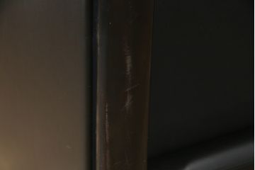 中古　Cassina(カッシーナ)　675　MARALUNGA(マラルンガ)　本革(レザー)　高級感漂う佇まいが魅力の1人掛けソファ(アームチェア、一人掛け、1P)(定価約100万円)(R-075432)