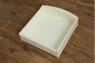 中古　SILIK(シリック)　ロココ調　繊細で気品のある装飾に目を奪われるキャビネット(キュリオケース、飾り棚、収納棚、カップボード、店舗什器)(R-075433)
