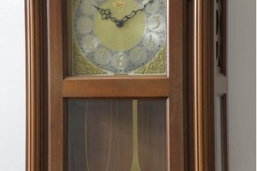 中古　細やかな装飾が光る!気品漂うシックな雰囲気が魅力のホールクロック(時計台、振り子時計、クオーツ時計、大型、ディスプレイ、ドイツ)(R-075434)