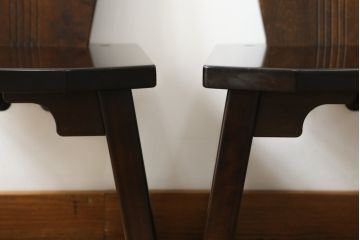 中古　廃盤モデル　星野民芸(星野民藝)　桜材  個性的なデザインが存在感を放つダイニングチェア2脚セット(板座チェア、椅子、イス)(R-075436)