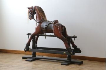 イギリスビンテージ　リアルな造形のロッキングホース(木馬、ビンテージ、ディスプレイ、英国)(R-075438)