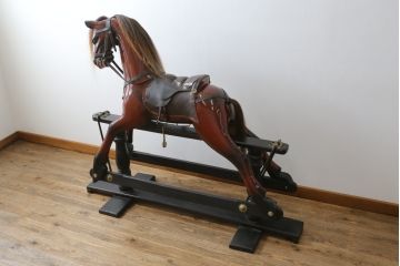 イギリスビンテージ　リアルな造形のロッキングホース(木馬、ビンテージ、ディスプレイ、英国)(R-075438)
