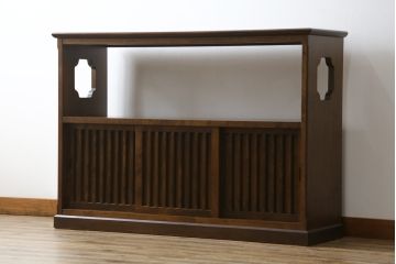 中古　美品!!　葉山ガーデン(Hayama Classic)　上質な和の空間を演出する格子引き戸の収納棚(食器棚、茶棚、戸棚)(R-075439)