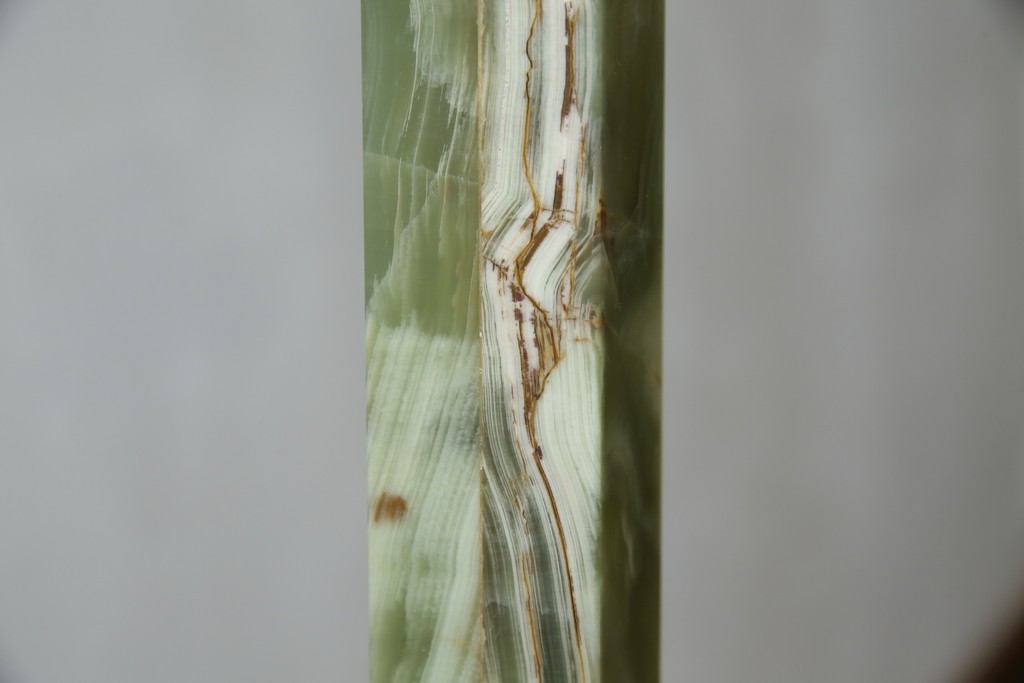 中古　イタリア高級家具　組み立て式　大理石　ヨーロピアンなお部屋の演出にピッタリな真鍮製のポールハンガー　(R-075440)