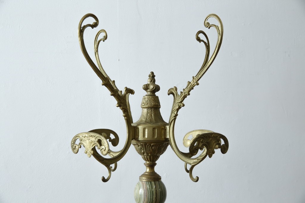 中古　イタリア高級家具　組み立て式　大理石　ヨーロピアンなお部屋の演出にピッタリな真鍮製のポールハンガー　(R-075440)