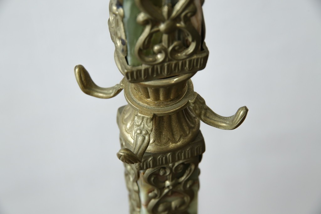 中古　イタリア高級家具　組み立て式　大理石　ヨーロピアンなお部屋の演出にピッタリな真鍮製のポールハンガー　(R-075440)