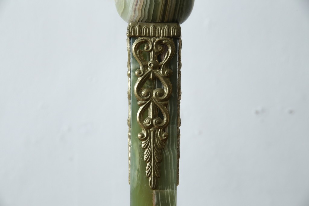 中古　イタリア高級家具　組み立て式　大理石　ヨーロピアンなお部屋の演出にピッタリな真鍮製のポールハンガー　(R-075440)