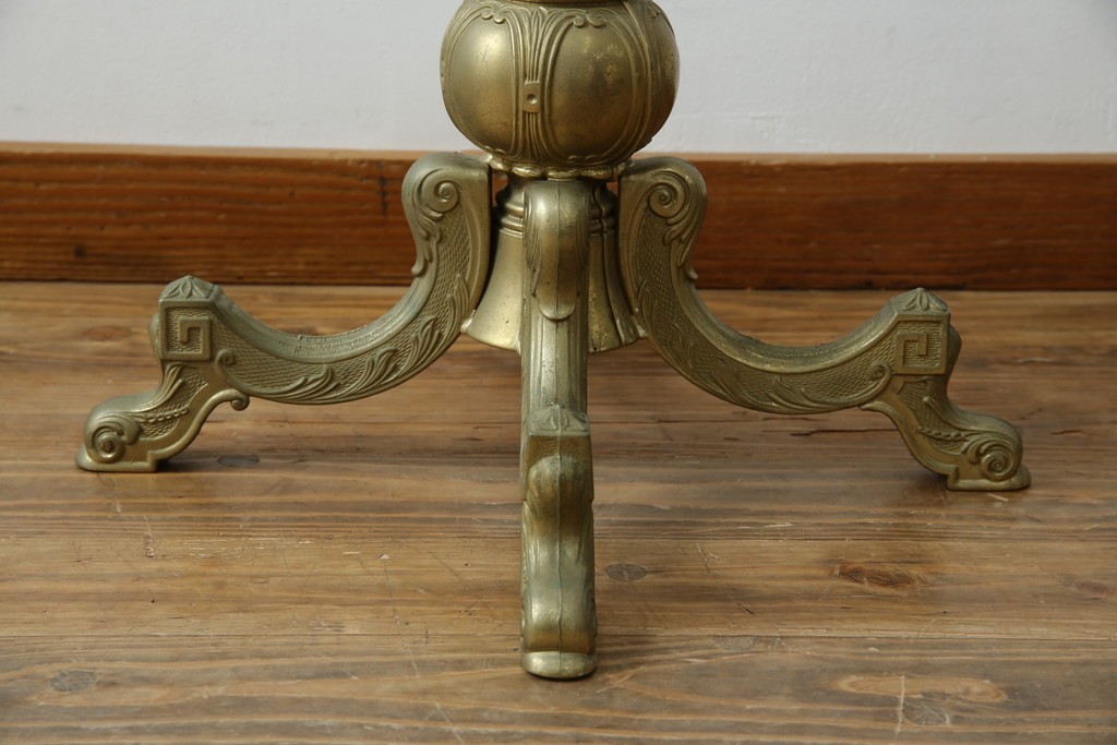 中古　イタリア高級家具　組み立て式　大理石　ヨーロピアンなお部屋の演出にピッタリな真鍮製のポールハンガー　(R-075440)