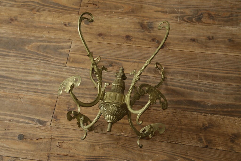 中古　イタリア高級家具　組み立て式　大理石　ヨーロピアンなお部屋の演出にピッタリな真鍮製のポールハンガー　(R-075440)