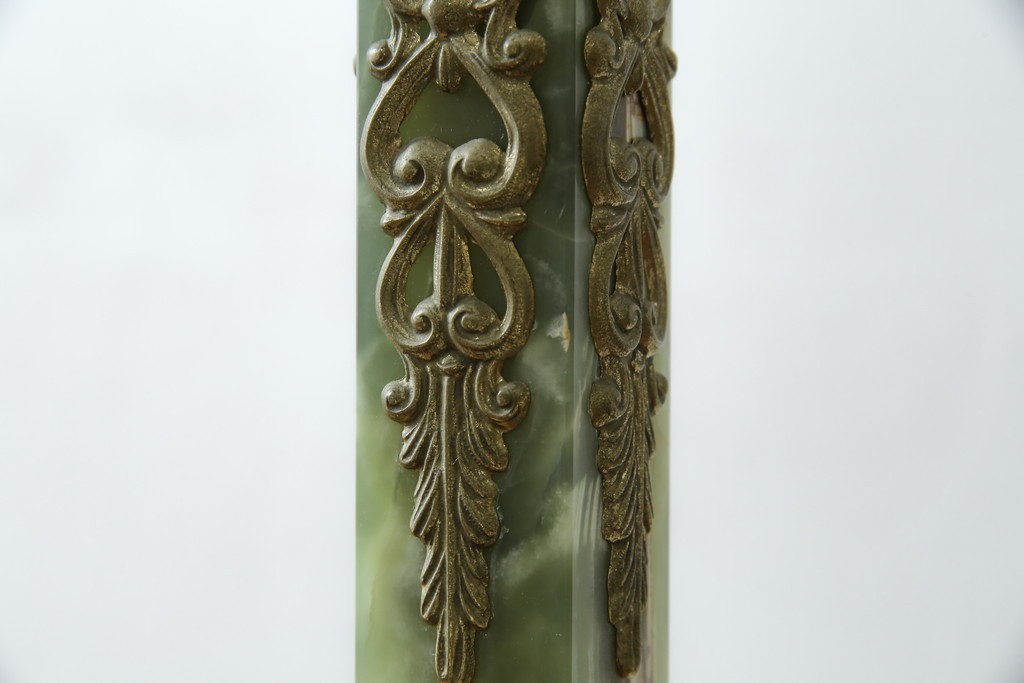 中古　イタリア高級家具　組み立て式　大理石　ヨーロピアンなお部屋の演出にピッタリな真鍮製のポールハンガー　(R-075440)