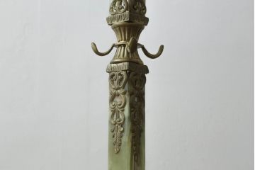 中古　イタリア高級家具　組み立て式　大理石　ヨーロピアンなお部屋の演出にピッタリな真鍮製のポールハンガー(ホールハンガー、コートハンガー、帽子掛け、店舗什器)(R-075440)
