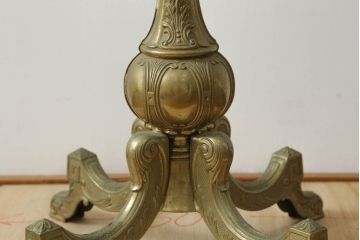 中古　イタリア高級家具　組み立て式　大理石　ヨーロピアンなお部屋の演出にピッタリな真鍮製のポールハンガー(ホールハンガー、コートハンガー、帽子掛け、店舗什器)(R-075440)