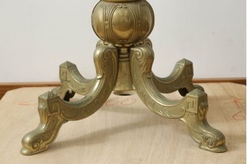 中古　イタリア高級家具　組み立て式　大理石　ヨーロピアンなお部屋の演出にピッタリな真鍮製のポールハンガー(ホールハンガー、コートハンガー、帽子掛け、店舗什器)(R-075440)