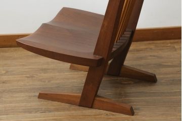 ヴィンテージ　小田急ハルク購入　ジョージナカシマ　桜製作所　コノイドラウンジ(CONOID LOUNGE)　CN110　モダンに洗練されたラウンジチェア(ジョージ・ナカシマ、イス、椅子、板座チェア、ビンテージ)(R-075441)