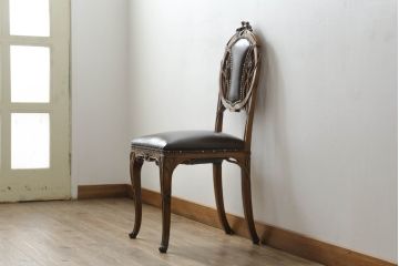 中古　イタリア高級家具　メデア(Medea)　クラシカルなデザインと花の意匠が素敵なチェア(一人掛け、ダイニングチェア、椅子、イス)(定価約40万円)(R-075450)