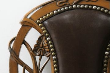 中古　イタリア高級家具　メデア(Medea)　クラシカルなデザインと花の意匠が素敵なチェア(一人掛け、ダイニングチェア、椅子、イス)(定価約40万円)(R-075450)