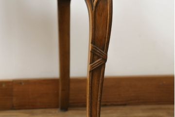 中古　イタリア高級家具　メデア(Medea)　クラシカルなデザインと花の意匠が素敵なチェア(一人掛け、ダイニングチェア、椅子、イス)(定価約40万円)(R-075450)