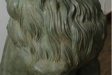 ビンテージ雑貨　ブロンズ　置いてあるだけで存在感がある!堂々とした雰囲気の大きなライオン像(置物、オブジェ、店舗什器、ブロンズ像、獅子、ディスプレイ、ヴィンテージ)(R-075451)