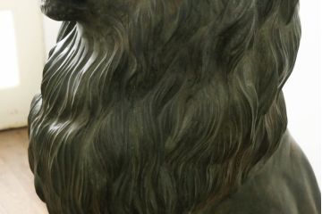 ビンテージ雑貨　ブロンズ　置いてあるだけで存在感がある!堂々とした雰囲気の大きなライオン像(置物、オブジェ、店舗什器、ブロンズ像、獅子、ディスプレイ、ヴィンテージ)(R-075451)