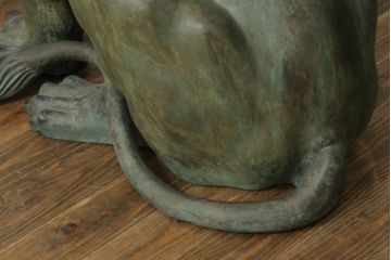 ビンテージ雑貨　ブロンズ　置いてあるだけで存在感がある!堂々とした雰囲気の大きなライオン像(置物、オブジェ、店舗什器、ブロンズ像、獅子、ディスプレイ、ヴィンテージ)(R-075451)