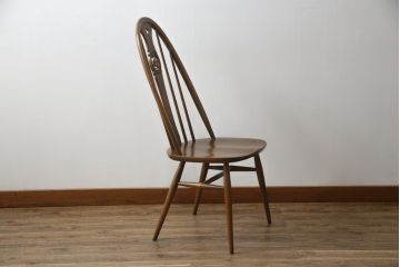 中古　美品!!　ERCOL(アーコール)　透かし彫りの意匠が美しいスワンバックチェア(ダイニングチェア、板座チェア、イス、椅子、英国、北欧)(R-075452)