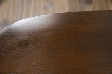 中古　美品!!　ERCOL(アーコール)　透かし彫りの意匠が美しいスワンバックチェア(ダイニングチェア、板座チェア、イス、椅子、英国、北欧)(R-075452)