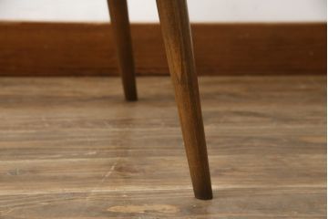 中古　美品!!　ERCOL(アーコール)　透かし彫りの意匠が美しいスワンバックチェア(ダイニングチェア、板座チェア、イス、椅子、英国、北欧)(R-075452)
