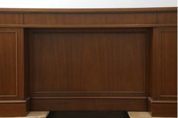 中古　DREXEL HERITAGE(ドレクセルヘリテイジ)　Triune(トライユン)　585-107　高級感溢れる上品な佇まいが美しいオーダー両袖机(プレジデントデスク、ニーホールデスク、ワークデスク、オフィスデスク、在宅用、在宅ワーク用)(定価約140万円)(R-075454)