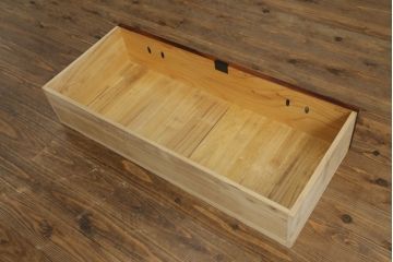 中古　美品　岩谷堂箪笥　動きのある杢目と存在感のある金具が魅力的な衣装箪笥(収納タンス、和箪笥、整理箪笥、引き出し)(R-075455)