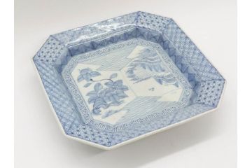 江戸期　染付　古伊万里　線描　麻の葉　花と山水図　約27cm　9寸　爽やかな印象を与える角皿(四方、八角、大皿、和皿、和食器、九寸)(R-075469)