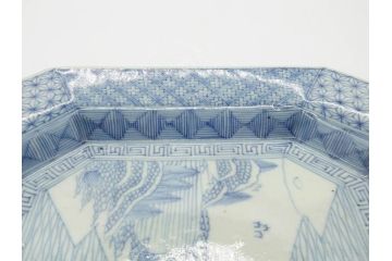 江戸期　染付　古伊万里　線描　麻の葉　花と山水図　約27cm　9寸　爽やかな印象を与える角皿(四方、八角、大皿、和皿、和食器、九寸)(R-075469)