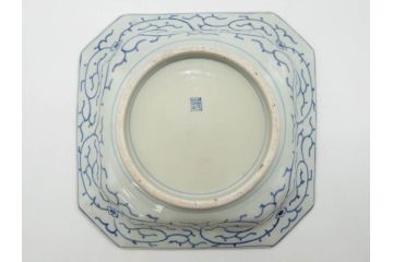 江戸期　染付　古伊万里　線描　麻の葉　花と山水図　約27cm　9寸　爽やかな印象を与える角皿(四方、八角、大皿、和皿、和食器、九寸)(R-075469)