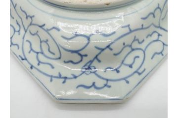 江戸期　染付　古伊万里　線描　麻の葉　花と山水図　約27cm　9寸　爽やかな印象を与える角皿(四方、八角、大皿、和皿、和食器、九寸)(R-075469)