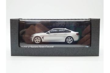 BMW　2Series Coupe　4Series Gran Coupe　グランクーペ　1/43　ミニカー2点セット(2シリーズ、4シリーズ、コレクション、ブラック、グレイシャーシルバー、モデルカー、自動車模型)(R-075471)