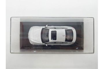 BMW　2Series Coupe　4Series Gran Coupe　グランクーペ　1/43　ミニカー2点セット(2シリーズ、4シリーズ、コレクション、ブラック、グレイシャーシルバー、モデルカー、自動車模型)(R-075471)