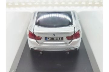 BMW　2Series Coupe　4Series Gran Coupe　グランクーペ　1/43　ミニカー2点セット(2シリーズ、4シリーズ、コレクション、ブラック、グレイシャーシルバー、モデルカー、自動車模型)(R-075471)