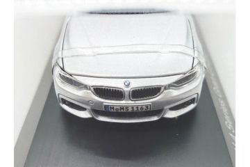 BMW　2Series Coupe　4Series Gran Coupe　グランクーペ　1/43　ミニカー2点セット(2シリーズ、4シリーズ、コレクション、ブラック、グレイシャーシルバー、モデルカー、自動車模型)(R-075471)