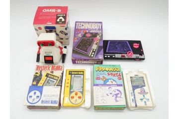 昭和レトロ　当時物　トミー　テクノボーイ　OMS-B(オムスビー)　ポピー　ドラえもん ドラヤキハウス　タカトクトイス　ヒステリック・ママ　ゲーム機など4点セット(箱付き、レッド、赤、TOMY、TECHNOBOY、スペースクルーザー、THE LOVELY HOME ROBOT、ロボット、DORAYAKI HOUSE、Hysteric MaMa)(R-075472)