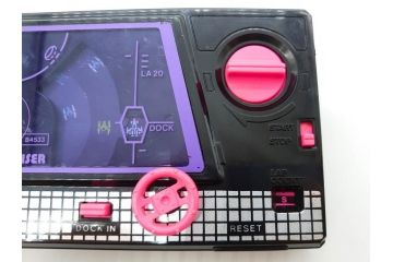 昭和レトロ　当時物　トミー　テクノボーイ　OMS-B(オムスビー)　ポピー　ドラえもん ドラヤキハウス　タカトクトイス　ヒステリック・ママ　ゲーム機など4点セット(箱付き、レッド、赤、TOMY、TECHNOBOY、スペースクルーザー、THE LOVELY HOME ROBOT、ロボット、DORAYAKI HOUSE、Hysteric MaMa)(R-075472)
