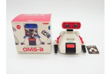 昭和レトロ　当時物　トミー　テクノボーイ　OMS-B(オムスビー)　ポピー　ドラえもん ドラヤキハウス　タカトクトイス　ヒステリック・ママ　ゲーム機など4点セット(箱付き、レッド、赤、TOMY、TECHNOBOY、スペースクルーザー、THE LOVELY HOME ROBOT、ロボット、DORAYAKI HOUSE、Hysteric MaMa)(R-075472)