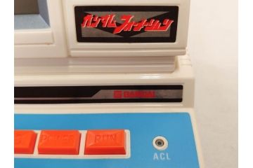 昭和レトロ　当時物　バンダイ　BANDAI　機動戦士ガンダム　フォーメーション　ポータブルゲーム　ゲーム機2点セット(GUNDAM、FORMATION、LSI PASOCOM TYPE PT-6000、PORTABLE GAME、FL MOBILE SUIT、RX-78、モビルスーツ、箱付き)(R-075473)