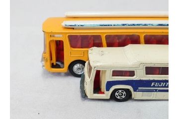 当時物　TOMICA トミカ　DANDY ダンディ　自動車　ミニカー　まとめて19点セット(玩具、おもちゃ、オモチャ、消防車、タンクローリー、Shell、はとバス、キャンピングカー、トラック、清掃事業、NHK、TOYOTA、トヨタ、HINO、ISUZU、MITSUBISHI、三菱)(R-075475)