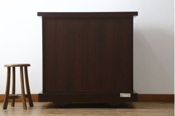 中古　美品　四国・高松　飛鳥民芸家具　深い色味と美しい木目が魅力的な車箪笥(衣装箪笥、収納箪笥、整理箪笥、和箪笥、引き出し)(R-075490)