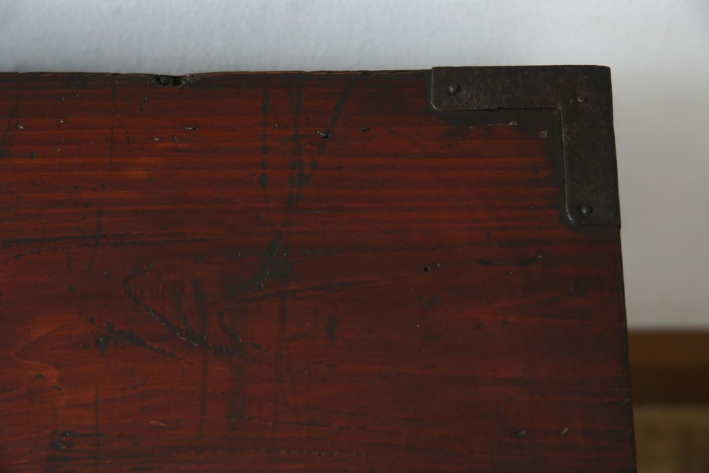 和製アンティーク　上手物!!　美品!!　前面欅(ケヤキ)材　美しい玉杢が楽しめる米沢箪笥ローチェスト　(R-075494)